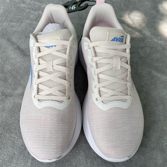 Avia Shoes - NWT Avia Women’s Comfort 2 Athletic Shoes with Memory Foam Insole